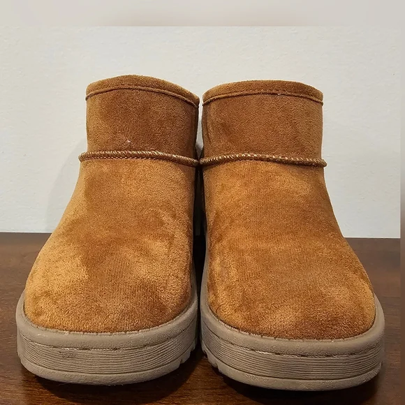 Girls Warm Winter Boots Size 13 - Picture 3 of 7